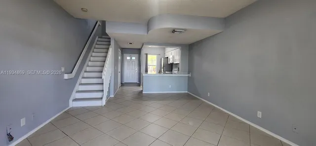 $2,400 | 211 Mallory Court, Unit 211, Weston, FL 33326