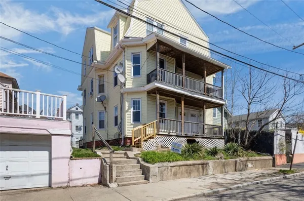 $670,000 | 16 Maplehurst Avenue, Providence, RI 02908