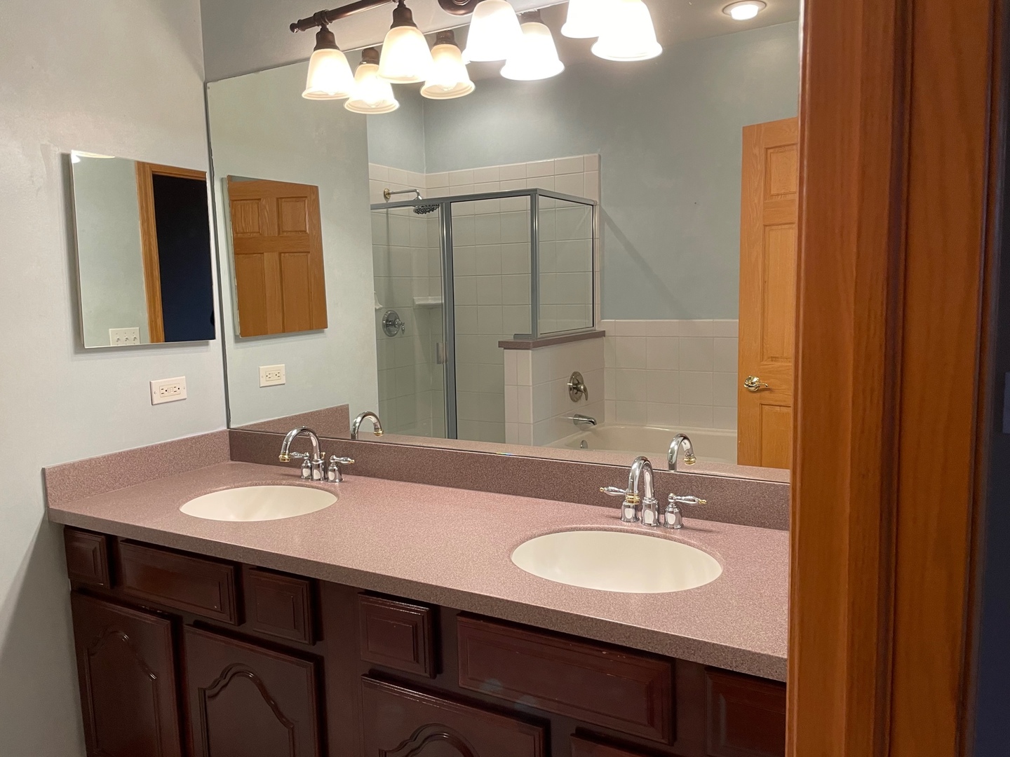 189 South Grove Avenue Elgin, IL 60120 - Photo 15 of 15