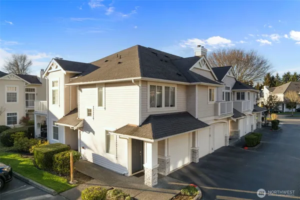 $369,000 | 23519 55th Avenue South, Unit 121, Kent, WA 98032