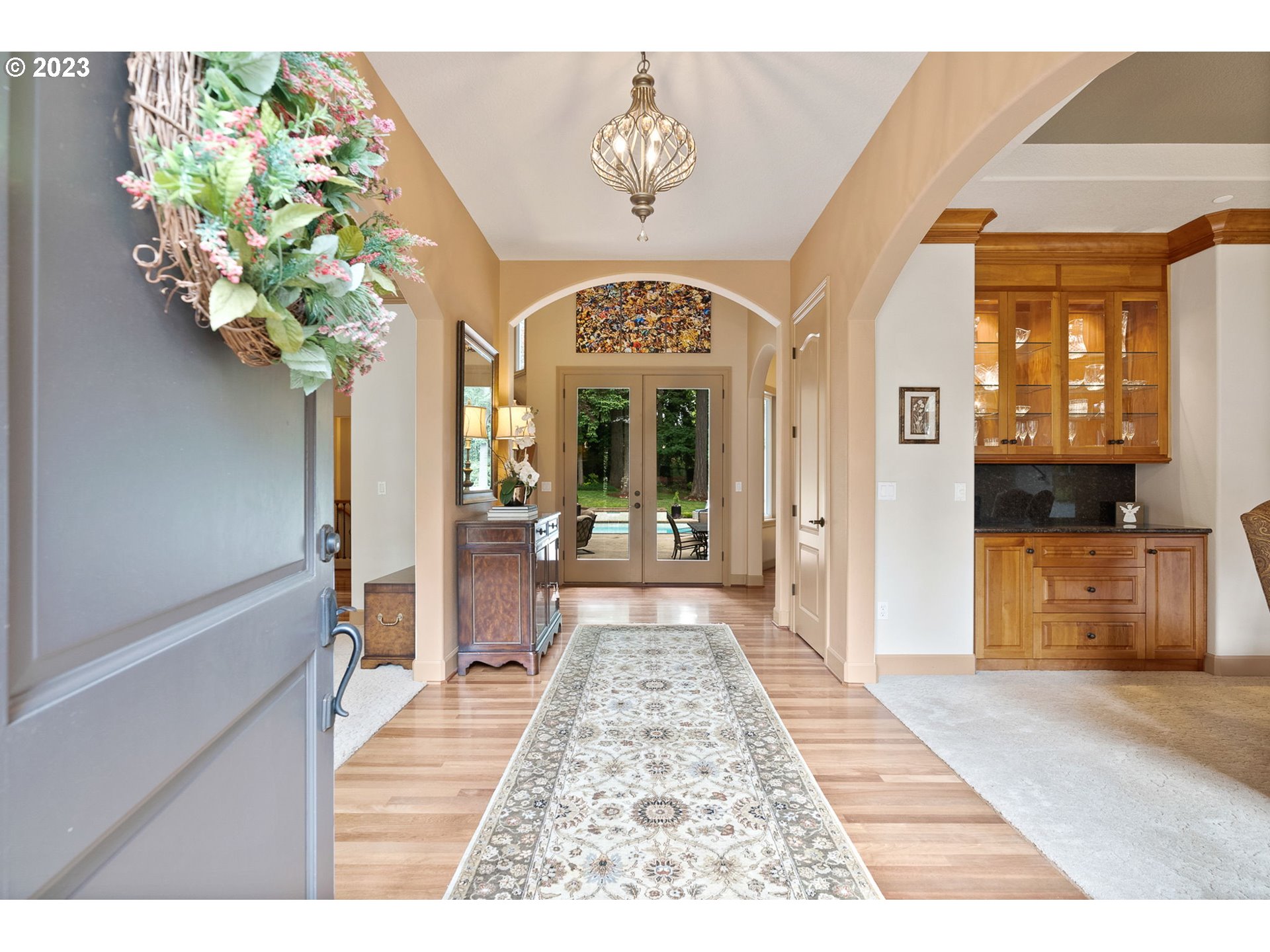 1501 Country Club Road Lake Oswego, OR 97034 - Photo 5 of 48 Entrance/Foyer