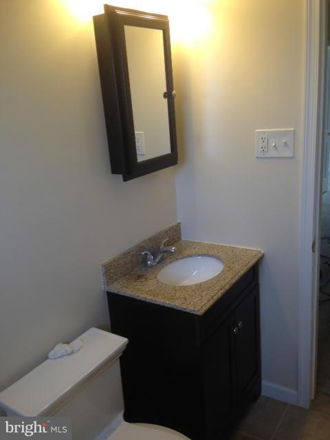 832 Arncliffe Road Baltimore, MD 21221 - Photo 8 of 15 Bath