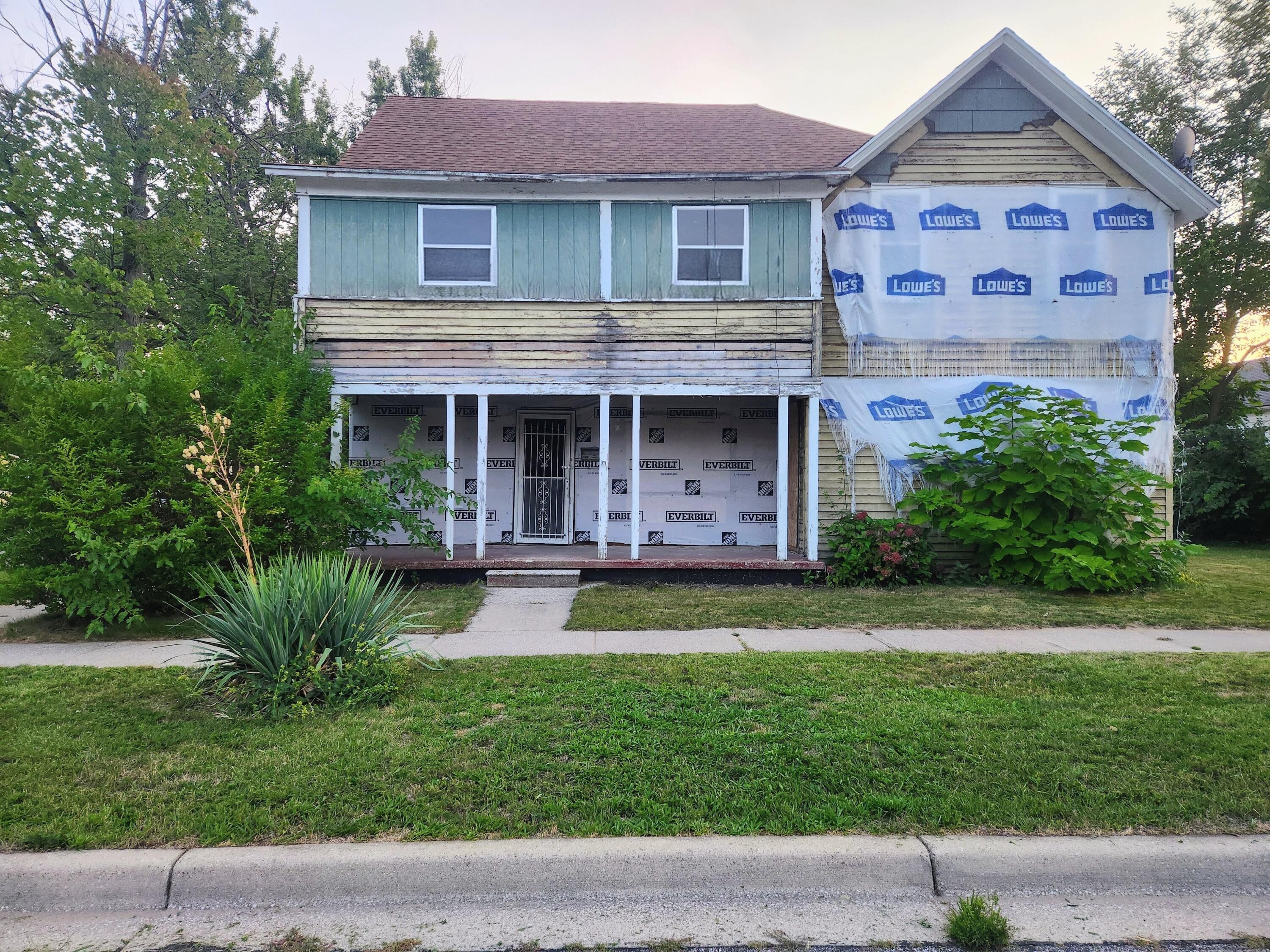 1171 Spring Street Muskegon, MI 49442 - Photo 1 of 15 20250908_200006~2