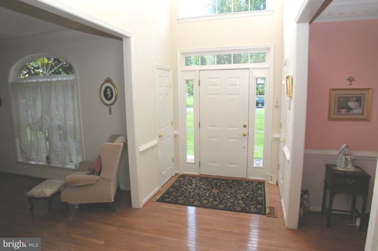10 Durkee Farm Road Reisterstown, MD 21136 - Photo 13 of 26 Entrance / Foyer