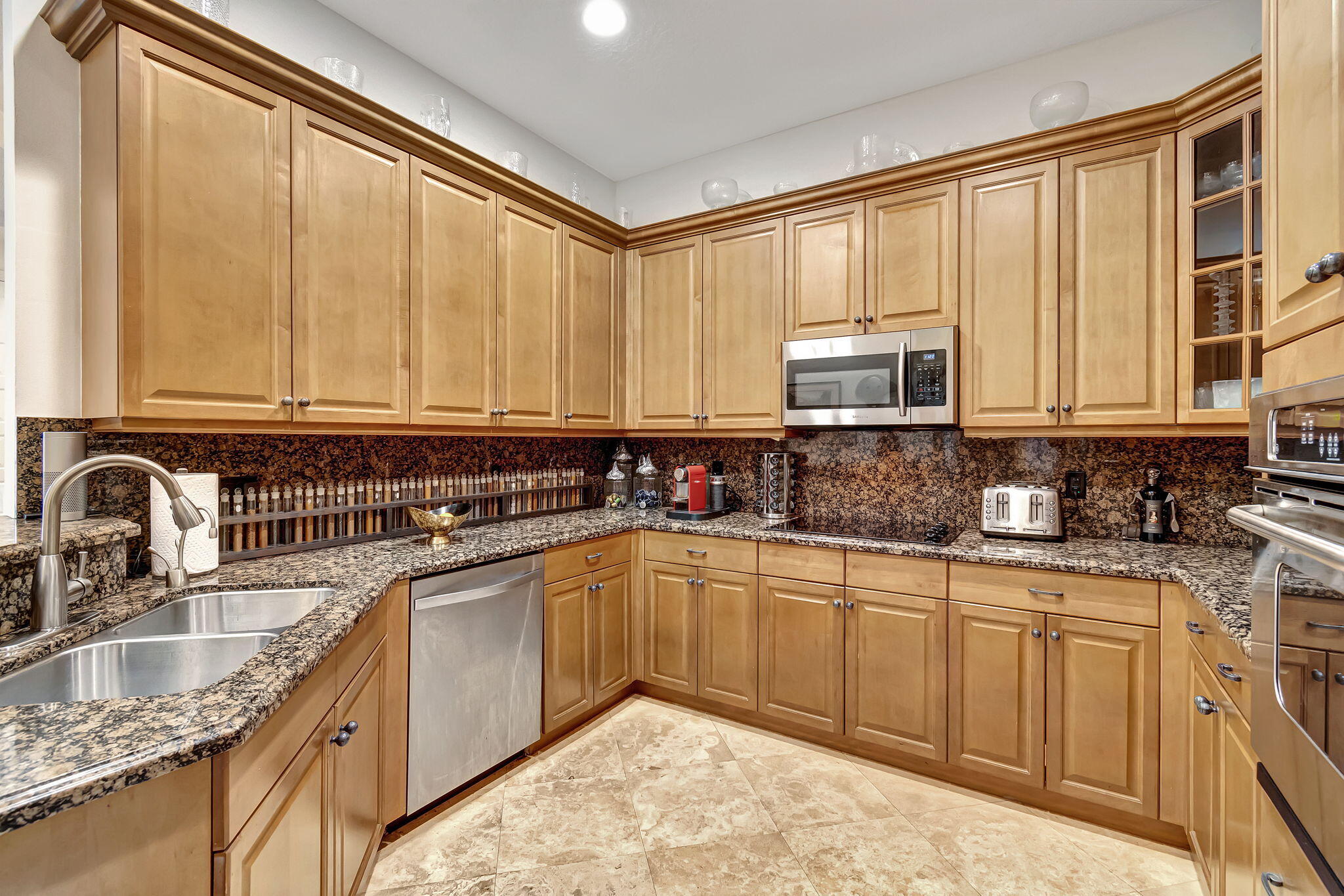 345 Northeast 69th Circle Boca Raton, FL 33487 - Photo 9 of 50 16-web-or-mls-DSC_9953