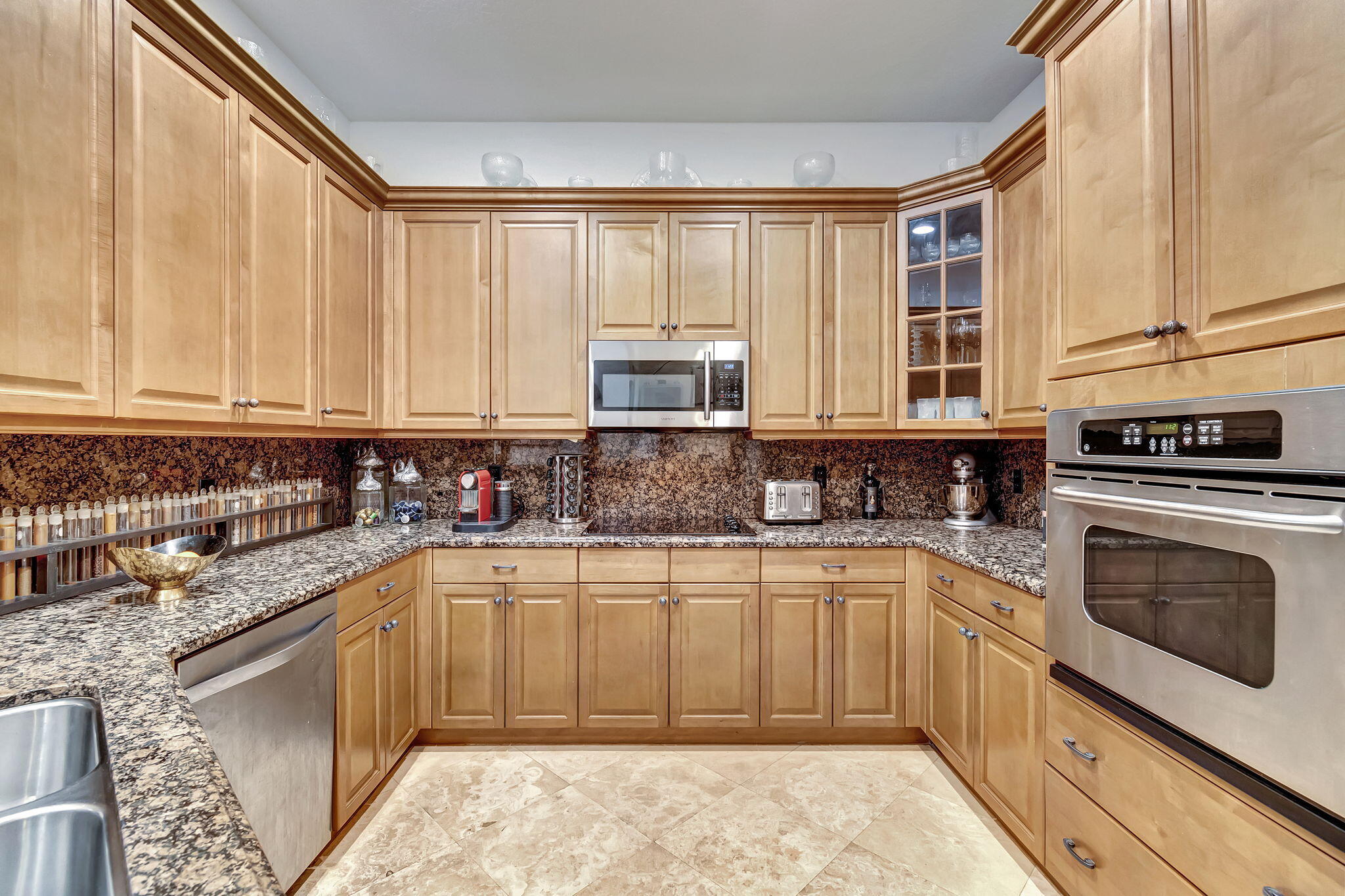 345 Northeast 69th Circle Boca Raton, FL 33487 - Photo 10 of 50 17-web-or-mls-DSC_9958