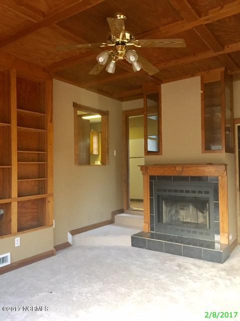 507 Brynn Marr Road Jacksonville, NC 28546 - Photo 3 of 23 feb8 fam room3