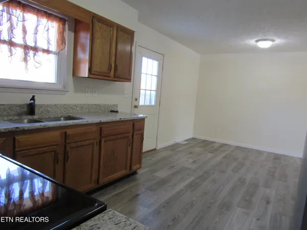 $263,500 | 129 Farris Circle, La Follette, TN 37766