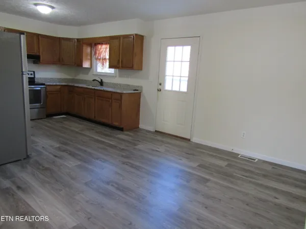 $263,500 | 129 Farris Circle, La Follette, TN 37766