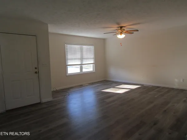 $263,500 | 129 Farris Circle, La Follette, TN 37766