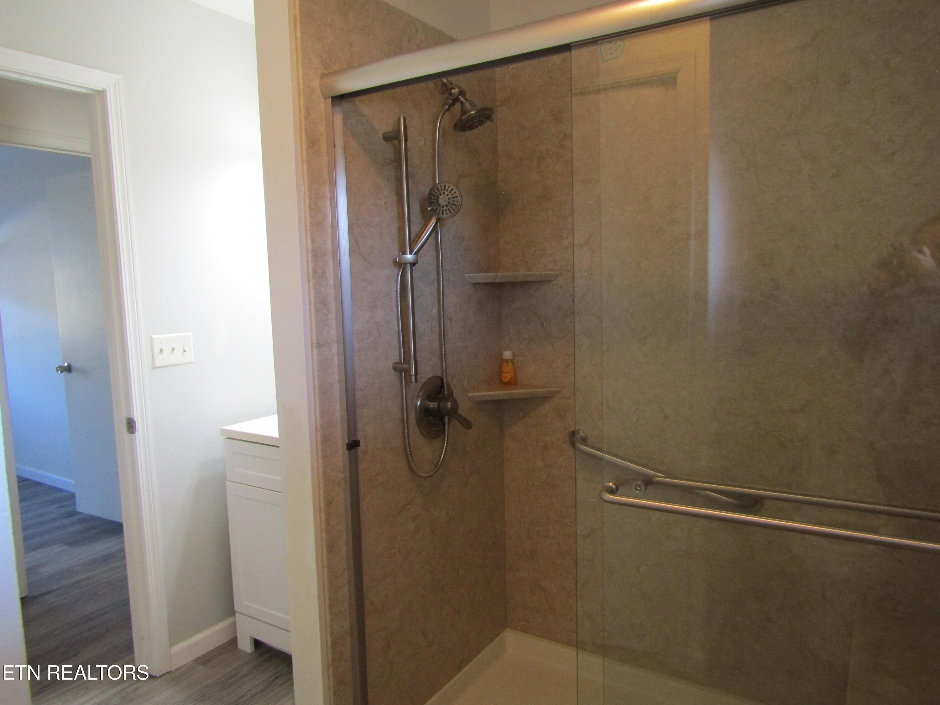 129 Farris Circle La Follette, TN 37766 - Photo 18 of 25 IMG_2755