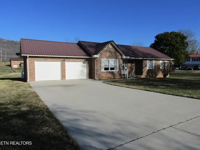 $270,000 | 129 Farris Circle, La Follette, TN 37766