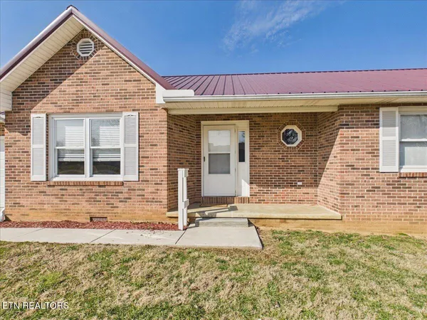 $263,500 | 129 Farris Circle, La Follette, TN 37766