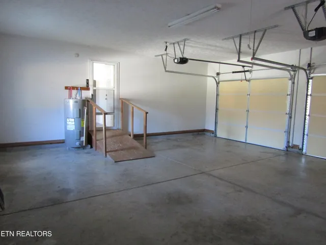 $270,000 | 129 Farris Circle, La Follette, TN 37766