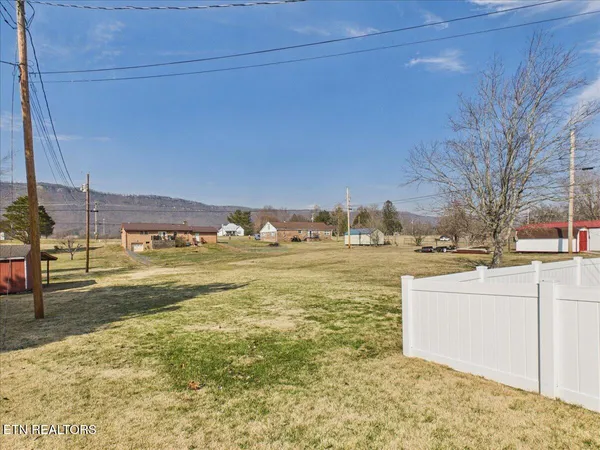 $263,500 | 129 Farris Circle, La Follette, TN 37766