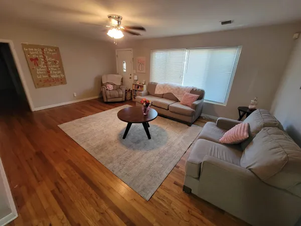 $2,350 | 2107 High Road, Tallahassee, FL 32303
