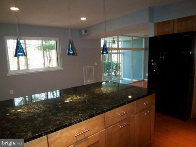 1663 Parkcrest Circle, Unit 5B/100 Reston, VA 20190 - Photo 15 of 26 Dining Room