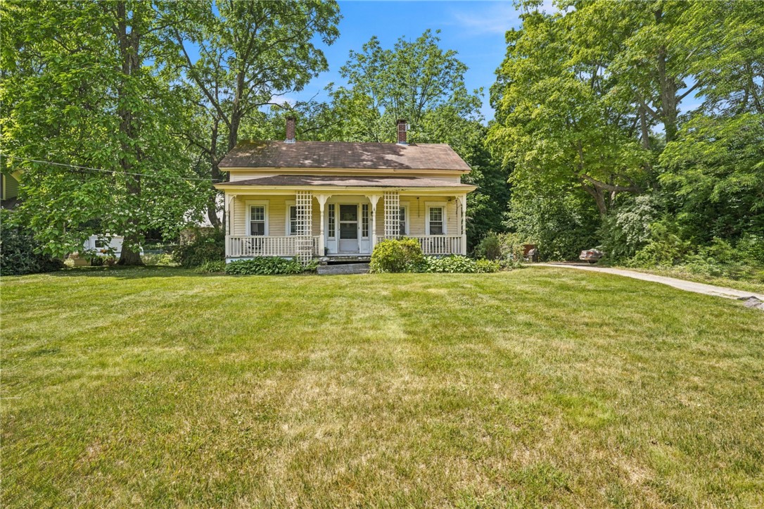 362 Abbott Run Valley Road Cumberland, RI 02864 - Photo 5 of 19