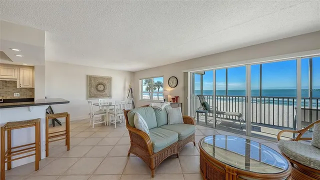 $1,200,000 | 800 Benjamin Franklin Drive, Unit 308, Sarasota, FL 34236