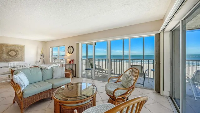 $1,200,000 | 800 Benjamin Franklin Drive, Unit 308, Sarasota, FL 34236
