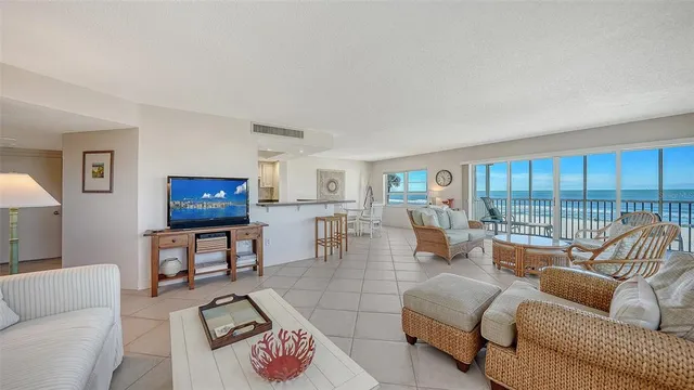 $1,200,000 | 800 Benjamin Franklin Drive, Unit 308, Sarasota, FL 34236