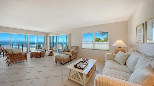 $1,200,000 | 800 Benjamin Franklin Drive, Unit 308, Sarasota, FL 34236