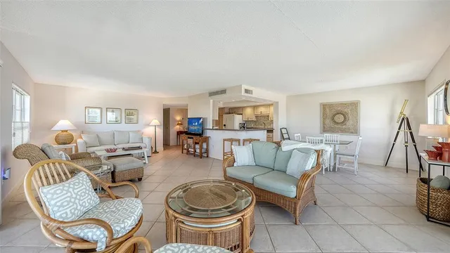 $1,200,000 | 800 Benjamin Franklin Drive, Unit 308, Sarasota, FL 34236
