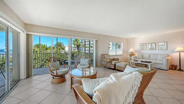 $1,200,000 | 800 Benjamin Franklin Drive, Unit 308, Sarasota, FL 34236