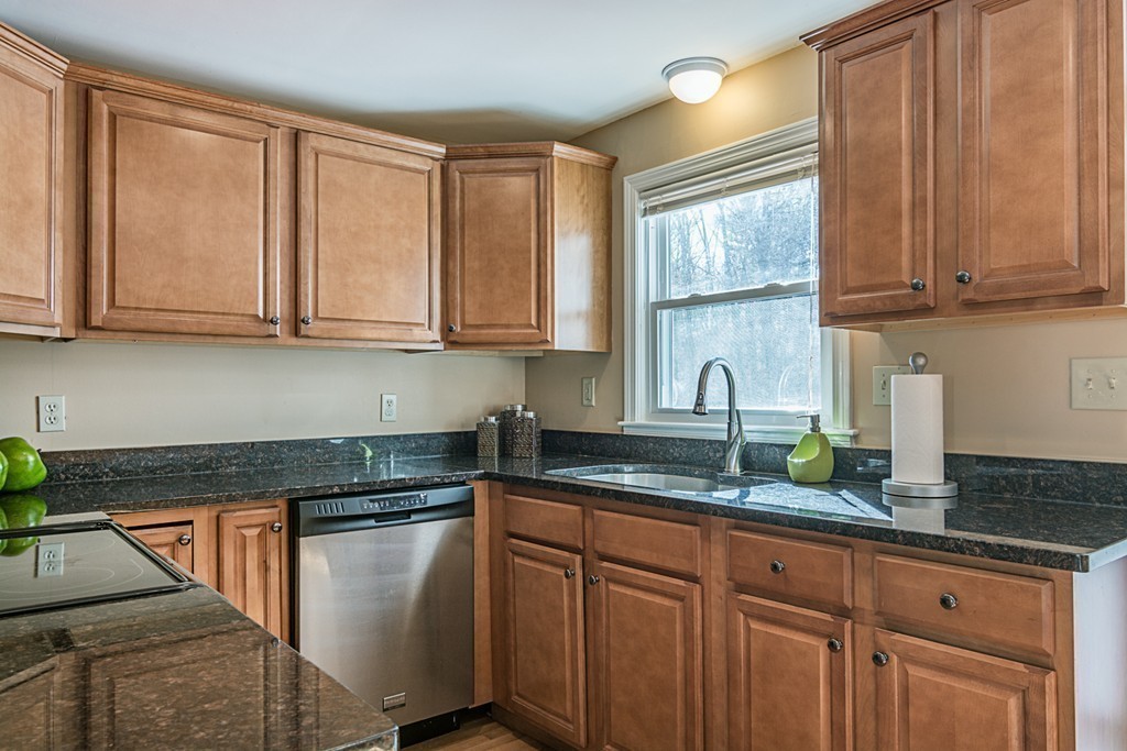 42 Lindor Road North Reading, MA 01864 - Photo 12 of 27 Gallery Image 12