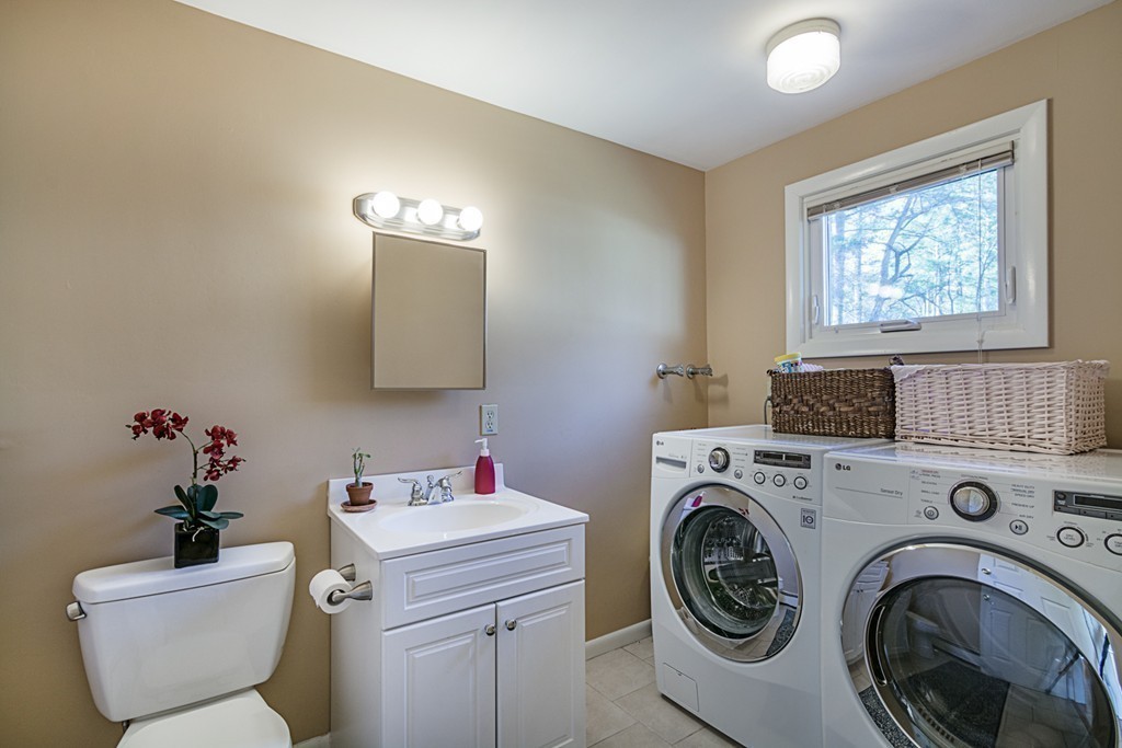 42 Lindor Road North Reading, MA 01864 - Photo 13 of 27 Gallery Image 13