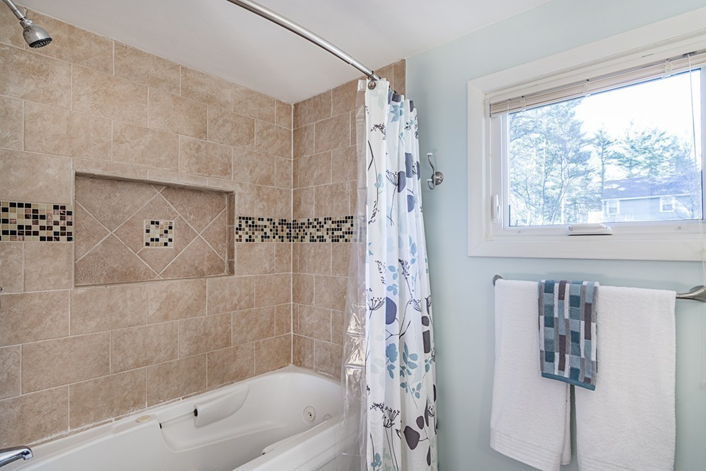 42 Lindor Road North Reading, MA 01864 - Photo 17 of 27 Gallery Image 17