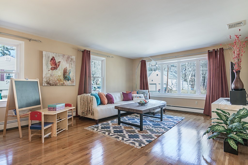 42 Lindor Road North Reading, MA 01864 - Photo 6 of 27 Gallery Image 6