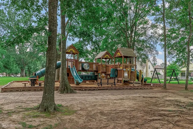 $529,999 | 1940 Shaded Willow Lane, Shreveport, LA 71106