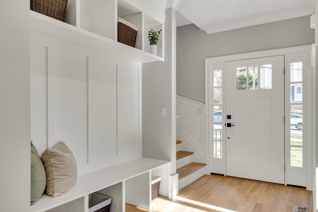 24 Deering Avenue Lexington, MA 02421 - Photo 4 of 42