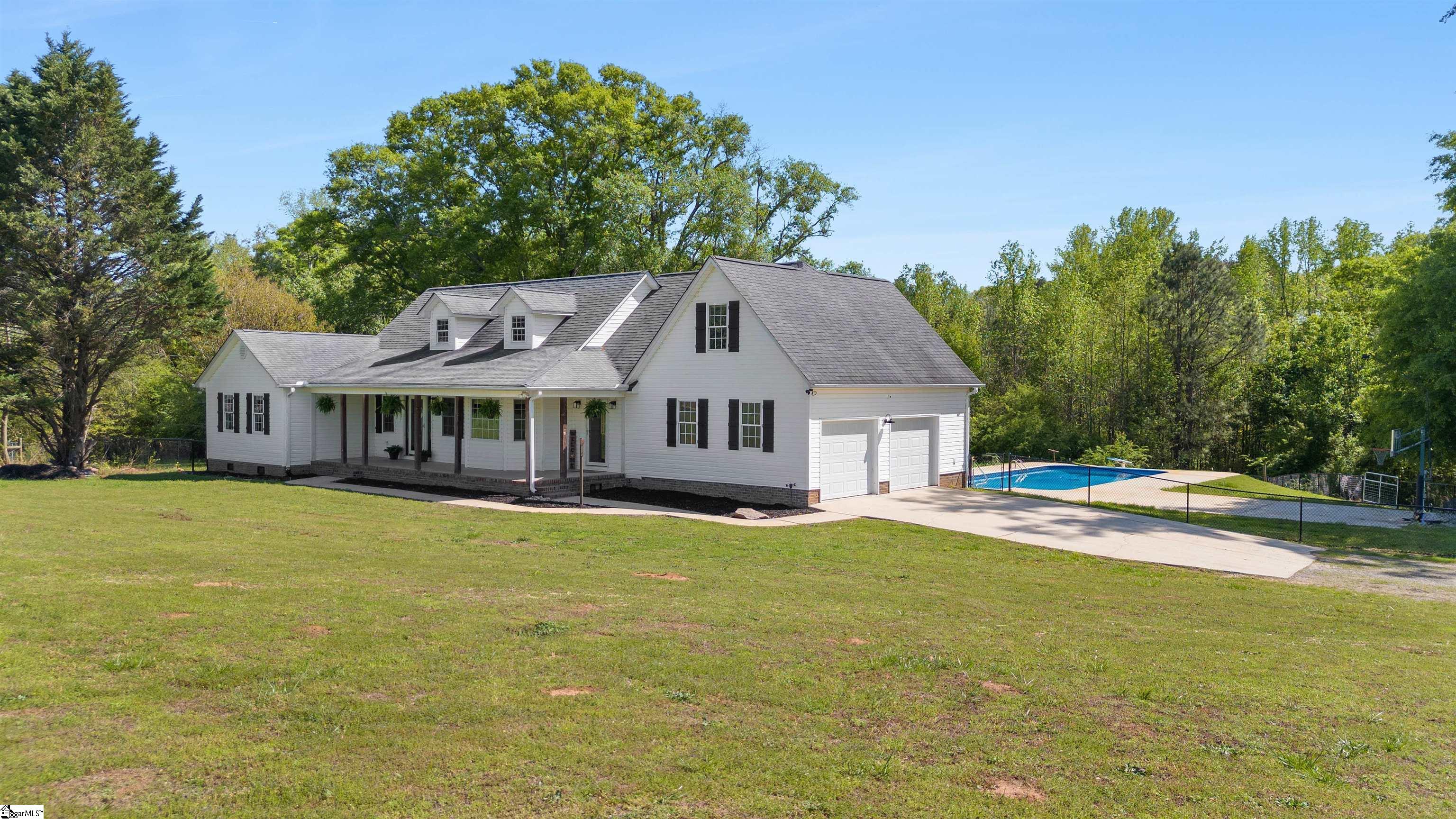 1110 Pine Top Road Belton, SC 29627 - Photo 1 of 41