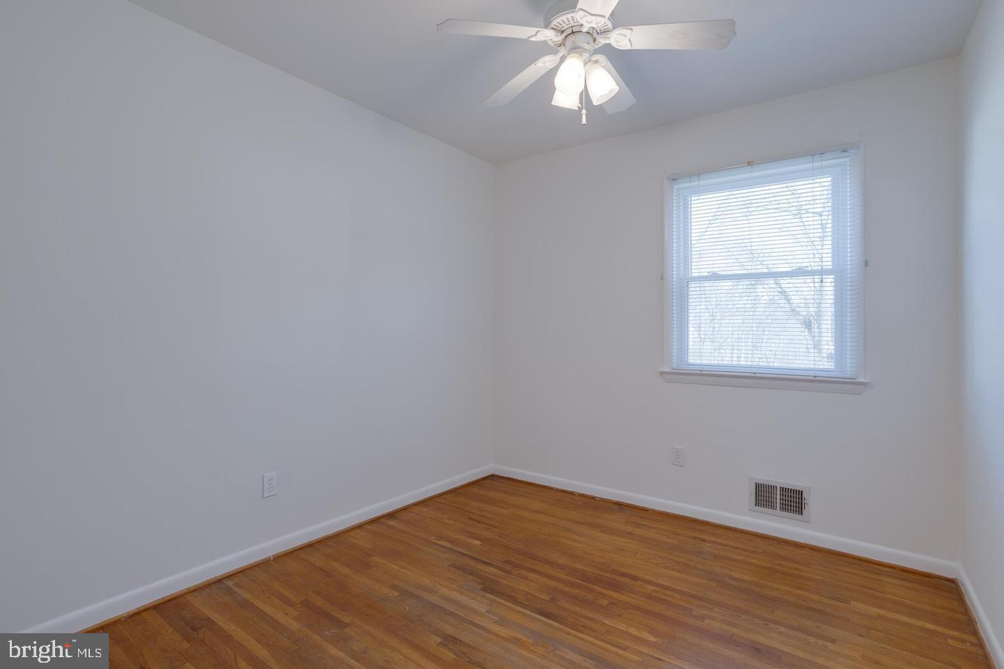 7117 Hadlow Court Springfield, VA 22152 - Photo 25 of 36