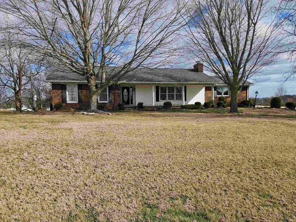 $565,000 | 804 Southeast 11th Street, Washington, IN 47501