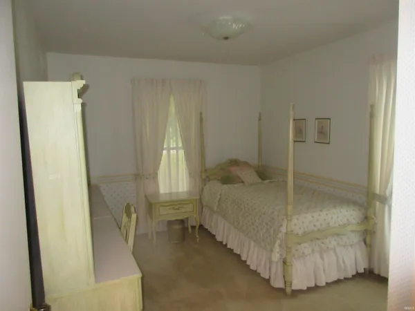 $565,000 | 804 Southeast 11th Street, Washington, IN 47501