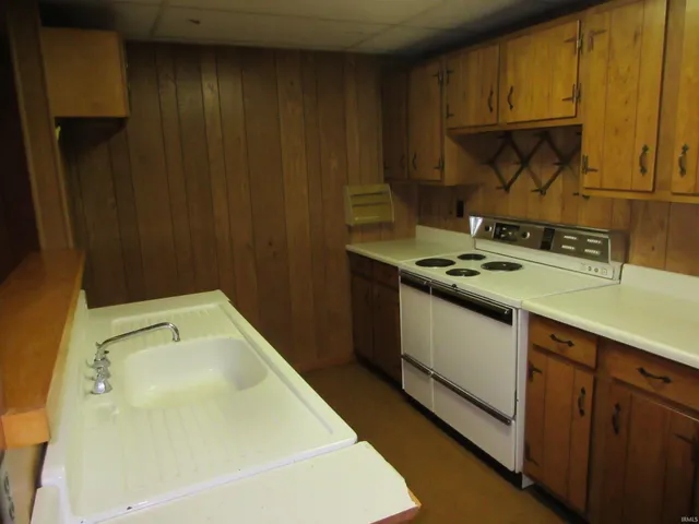 $595,000 | 804 Southeast 11th Street, Washington, IN 47501