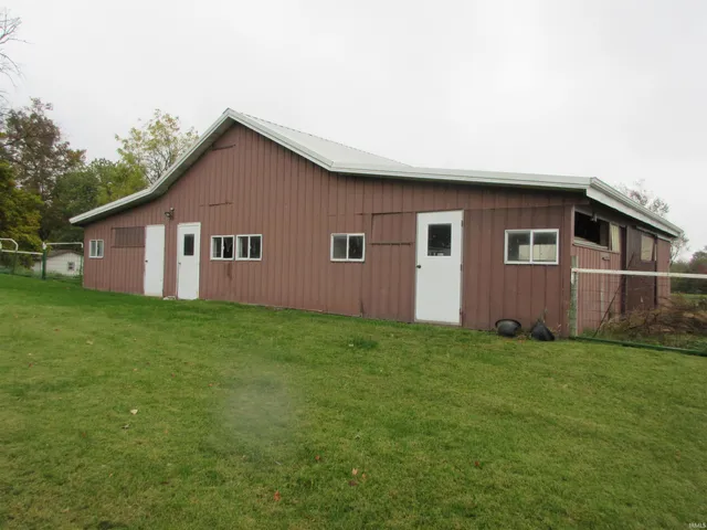 $595,000 | 804 Southeast 11th Street, Washington, IN 47501