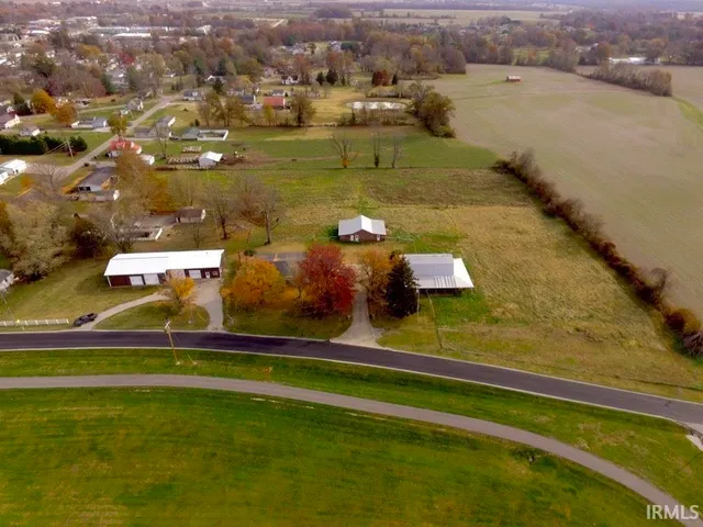 $595,000 | 804 Southeast 11th Street, Washington, IN 47501