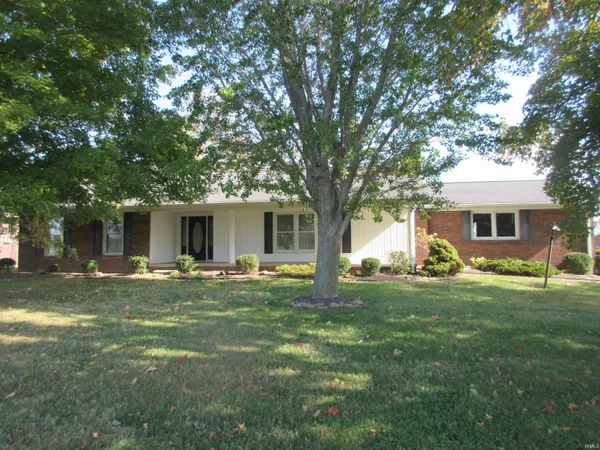 $565,000 | 804 Southeast 11th Street, Washington, IN 47501