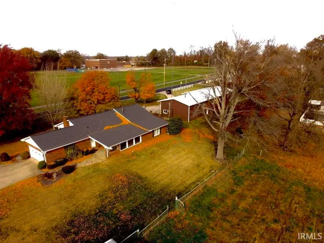 $595,000 | 804 Southeast 11th Street, Washington, IN 47501