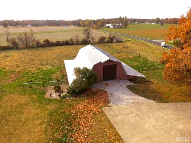 $595,000 | 804 Southeast 11th Street, Washington, IN 47501