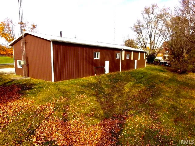 $595,000 | 804 Southeast 11th Street, Washington, IN 47501