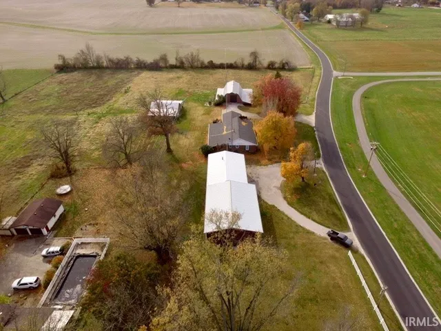 $595,000 | 804 Southeast 11th Street, Washington, IN 47501