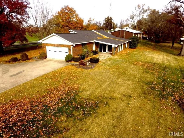 $595,000 | 804 Southeast 11th Street, Washington, IN 47501