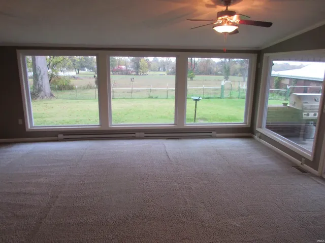 $595,000 | 804 Southeast 11th Street, Washington, IN 47501