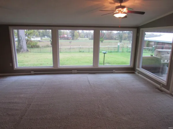 $565,000 | 804 Southeast 11th Street, Washington, IN 47501