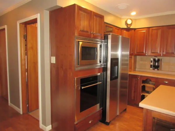 $565,000 | 804 Southeast 11th Street, Washington, IN 47501